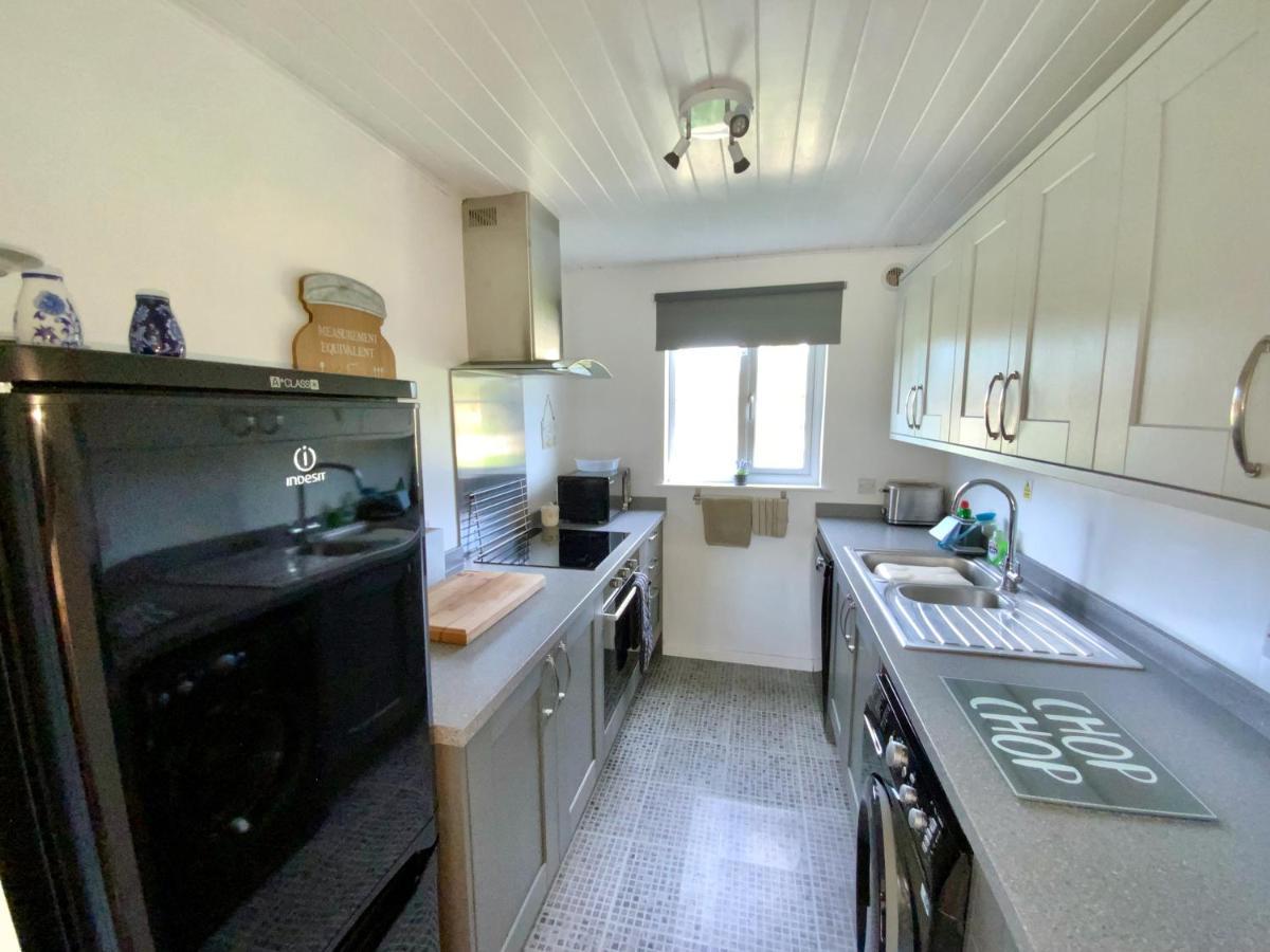 'That One' Our Cotswold Lakeside Lodge Cirencester Luaran gambar