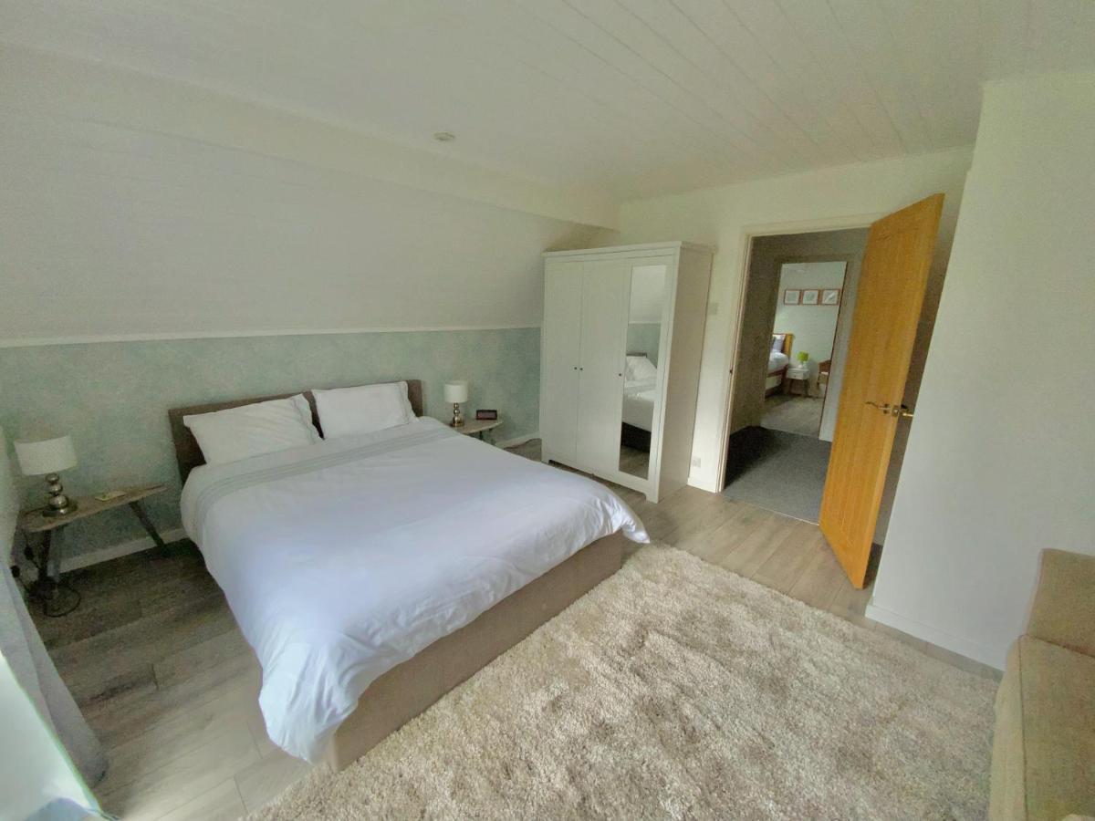 'That One' Our Cotswold Lakeside Lodge Cirencester Luaran gambar