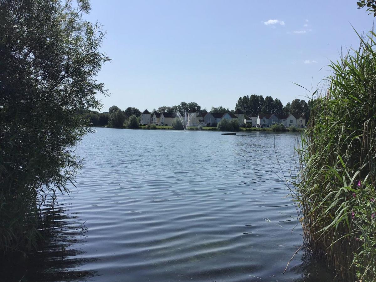 'That One' Our Cotswold Lakeside Lodge Cirencester Luaran gambar