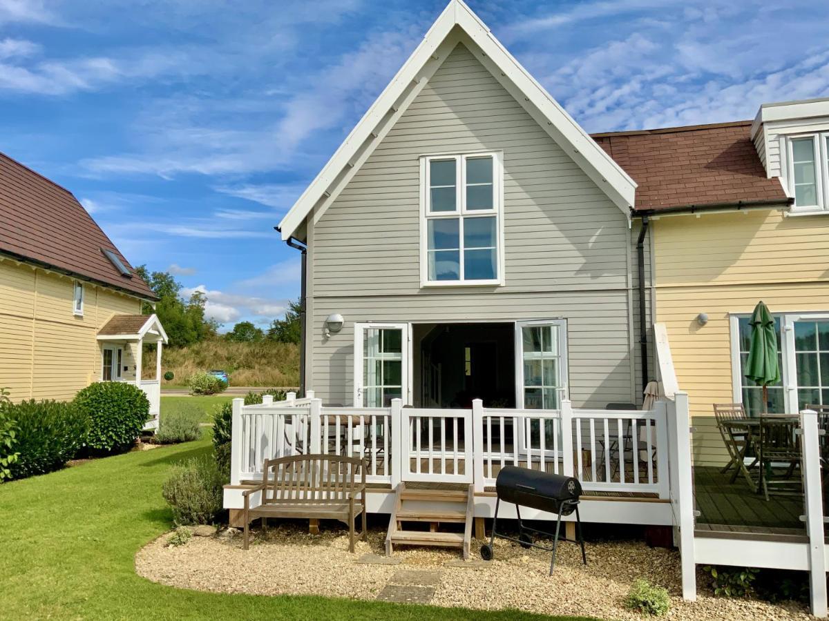 'That One' Our Cotswold Lakeside Lodge Cirencester Luaran gambar